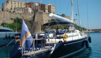HIGHLAND BREEZE - In Port